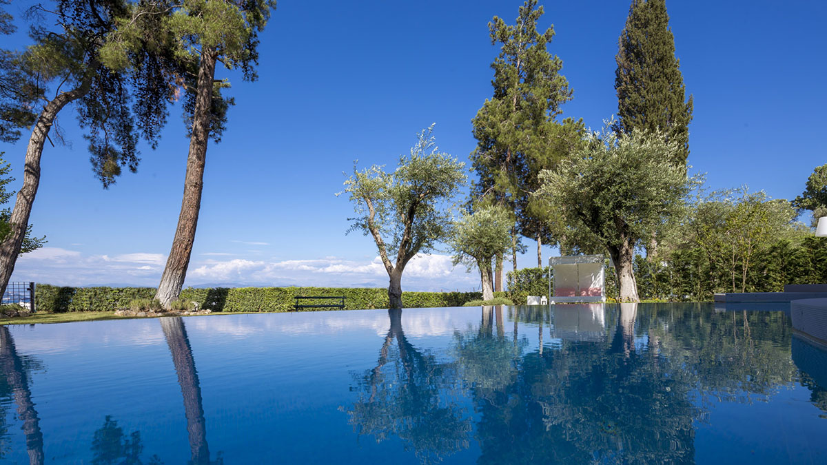 Deluxe 3-bedroom Villa Private Pool Beach Front